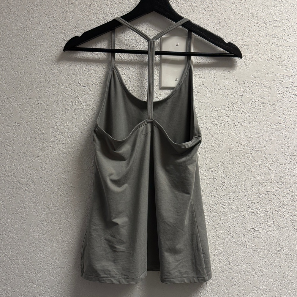 Nike Woman’s Dri Fit Racer Back Fitted Gray Workout Lounge Tank SM - Picture 5 of 6